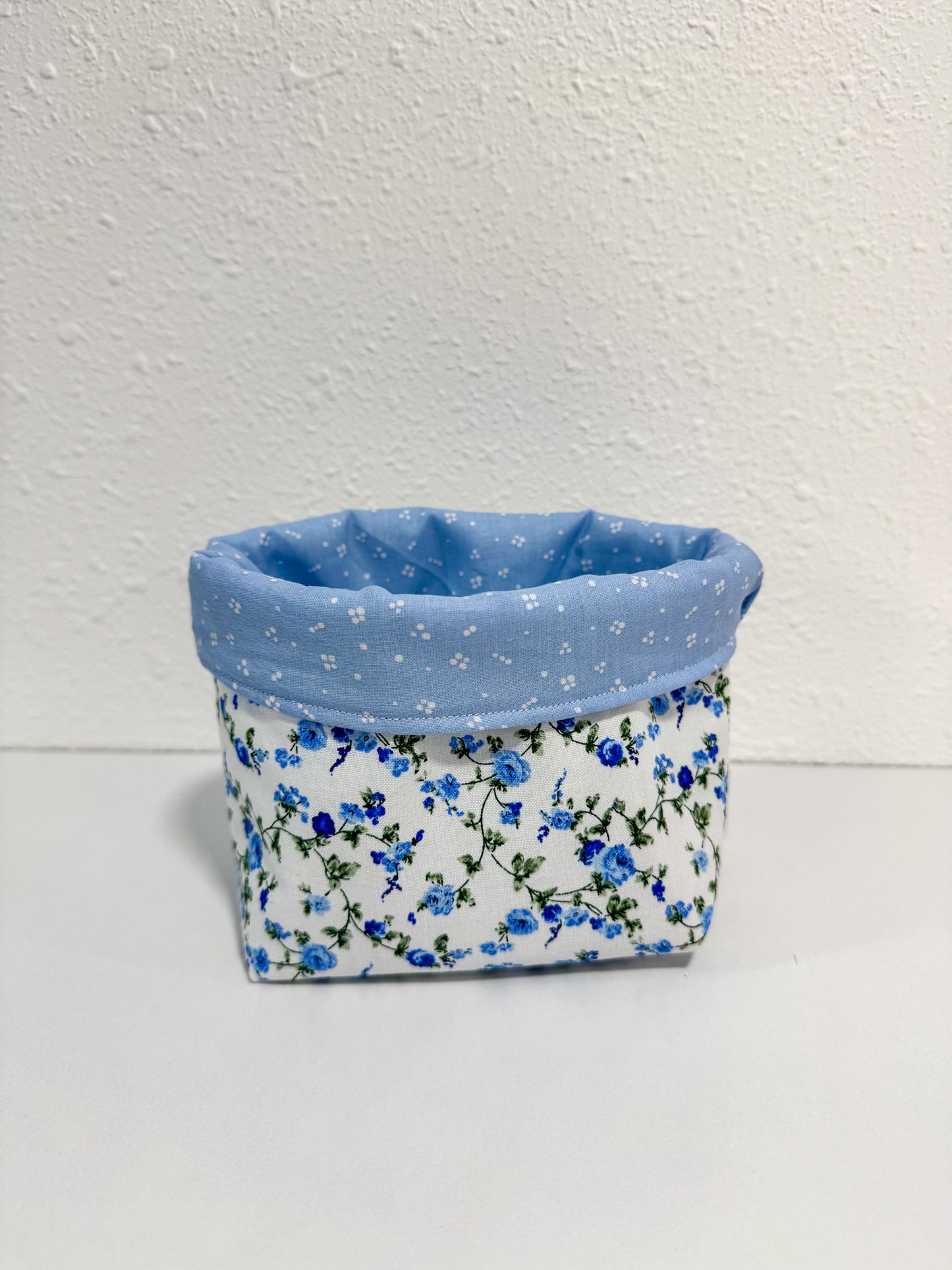Blue Roses Bubble Bucket