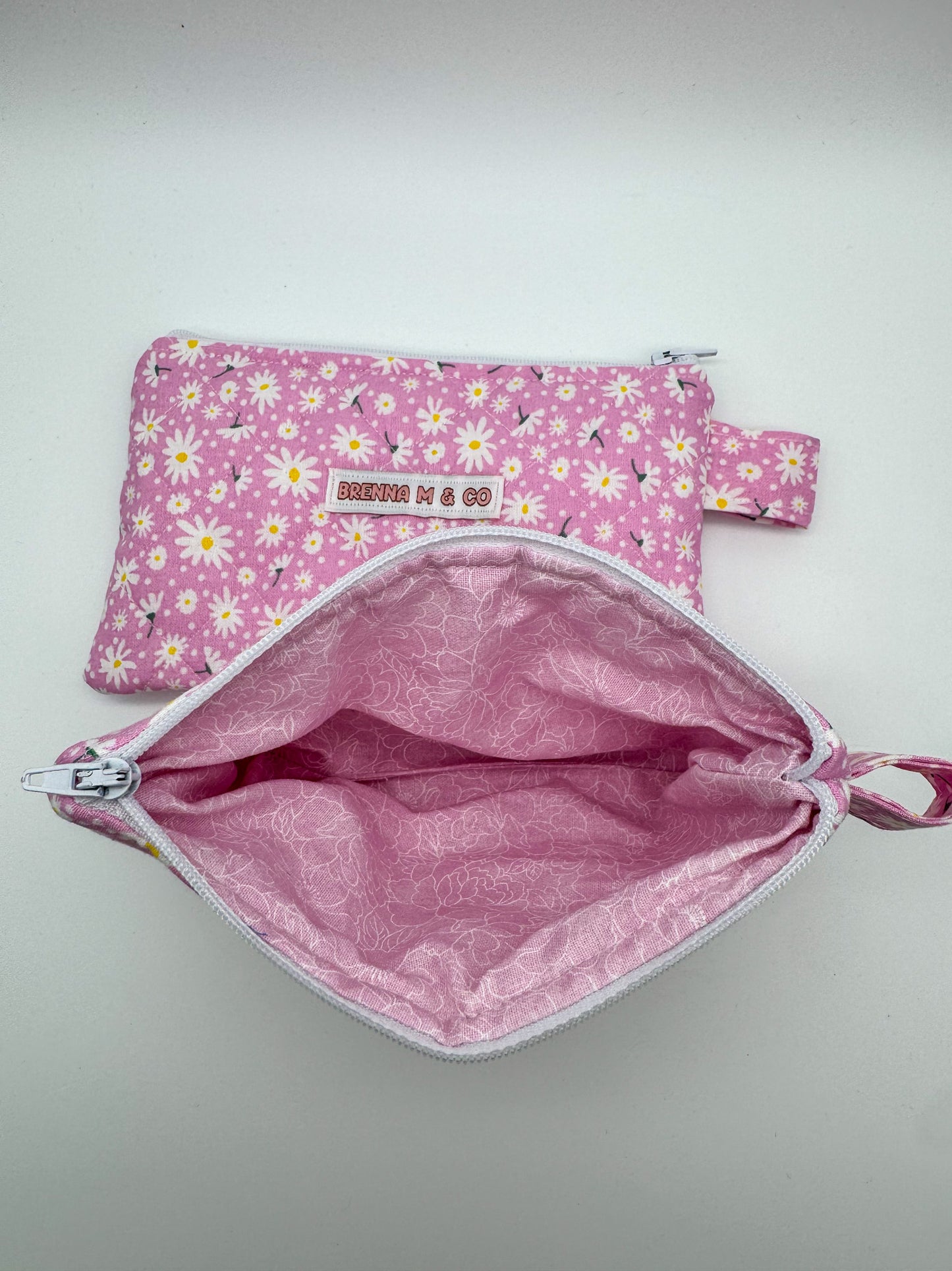 Mini Pink Daisy Quilted Zipper Pouch