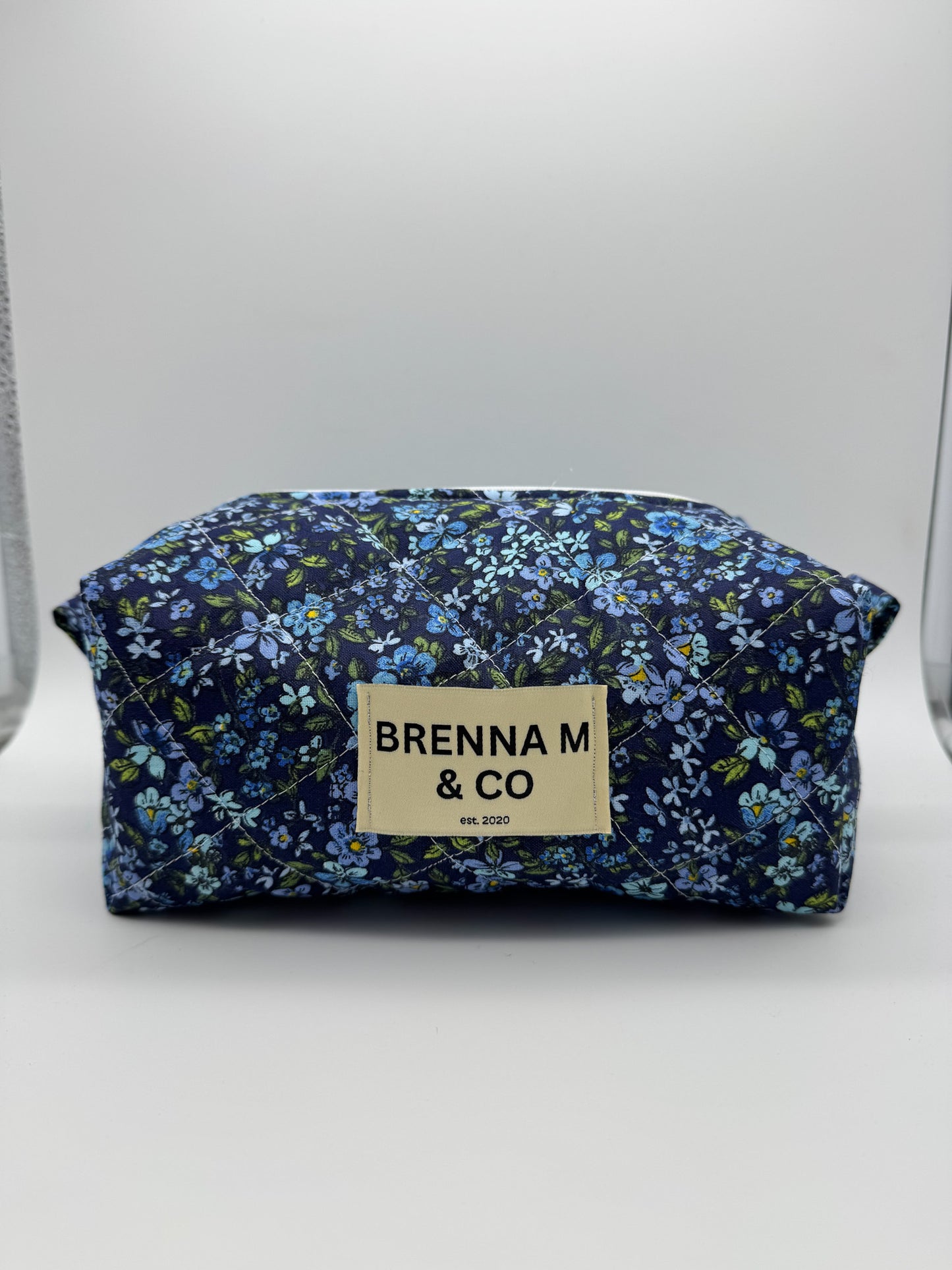 Blue Daisy Flower Quilted Pouch
