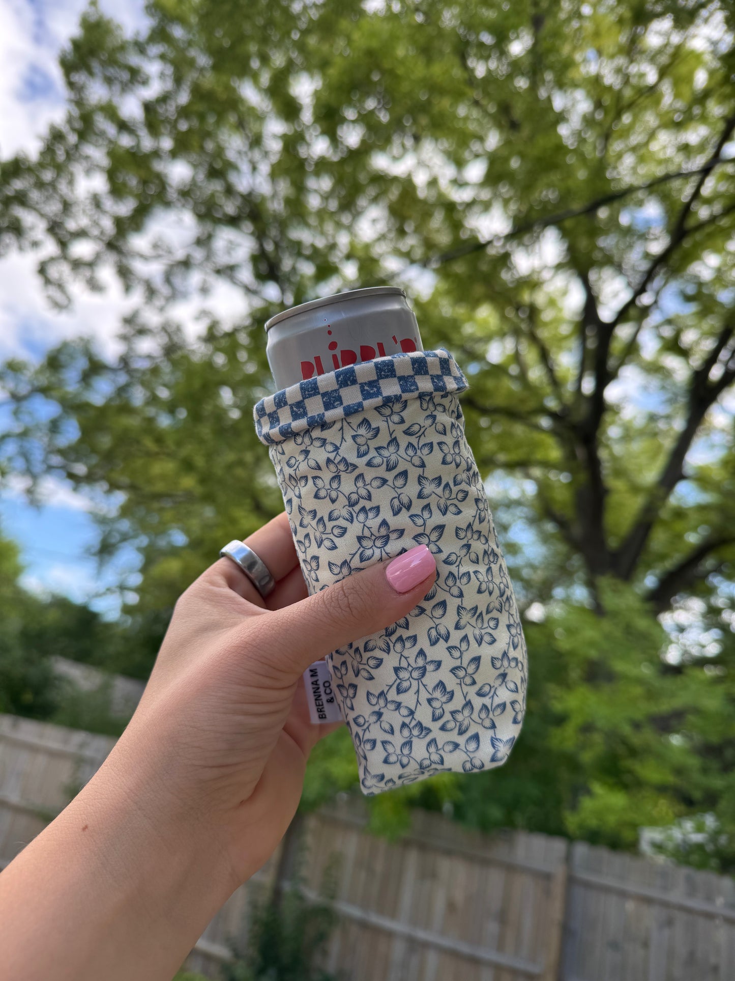 Blue Vine Slim Can Sleeve