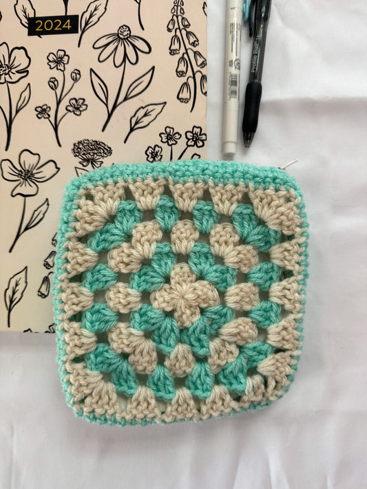 Cream & Teal Crochet Zipper Pouch Version 1