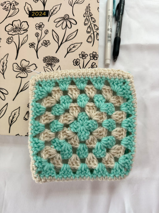 Teal & Cream Crochet Zipper Pouch Version 2