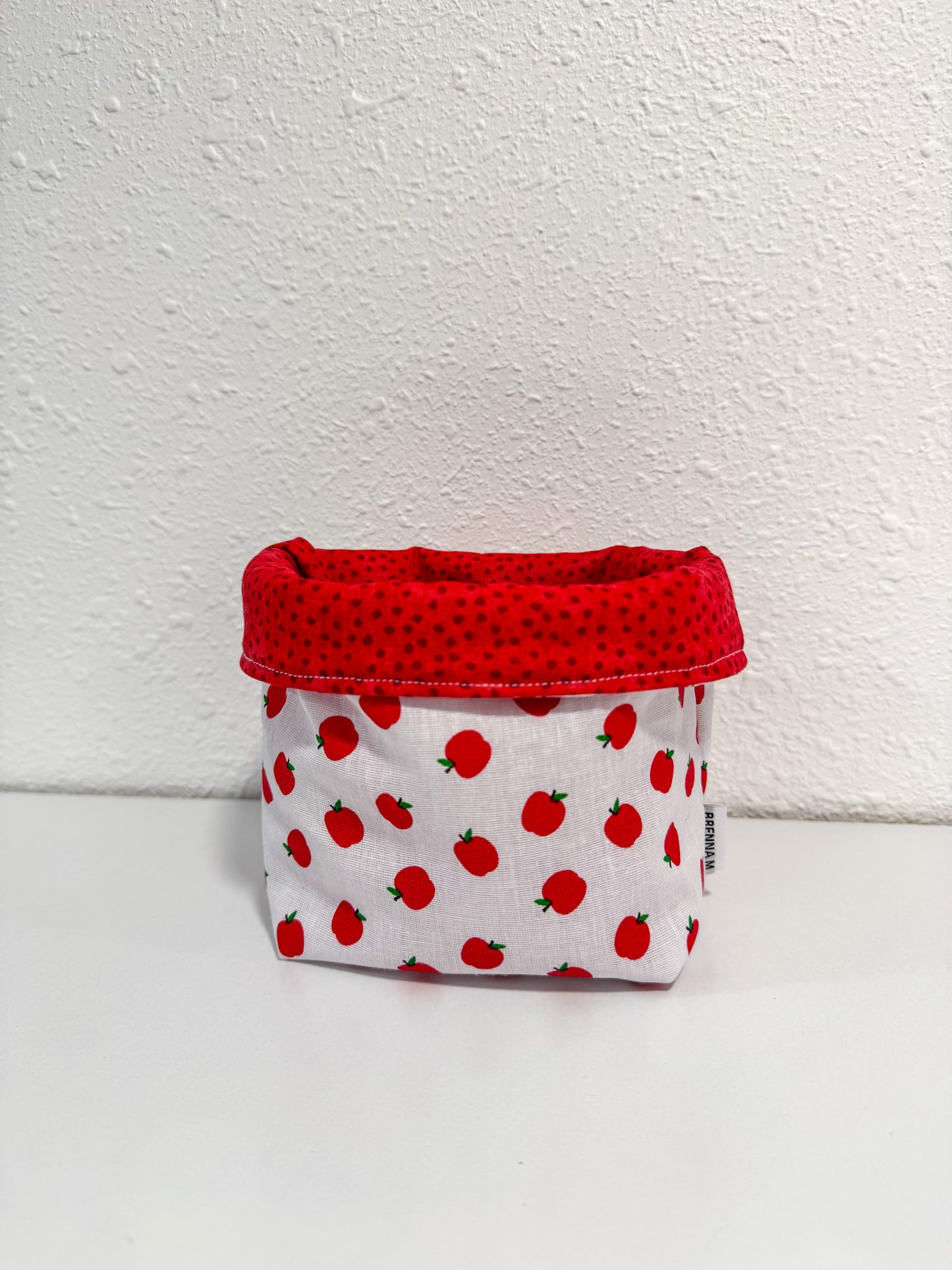 Red Apple Bubble Bucket