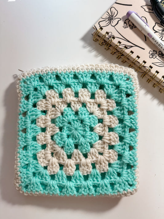 Teal & Cream Crochet Zipper Pouch